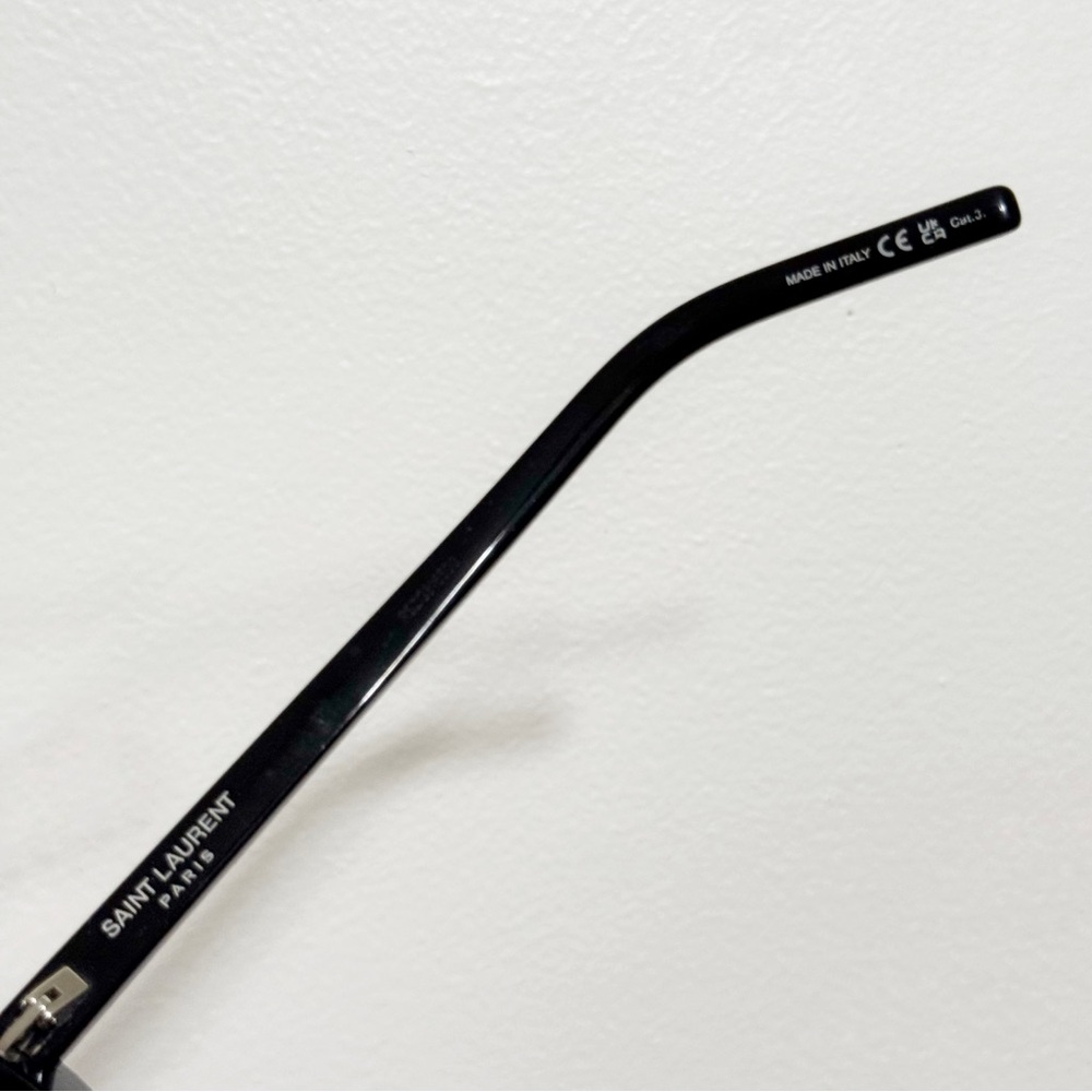 YSL SAINT LAURENT SL 557 BLACK CAT EYE OVAL SUNGLASSES - Picture 7 of 16